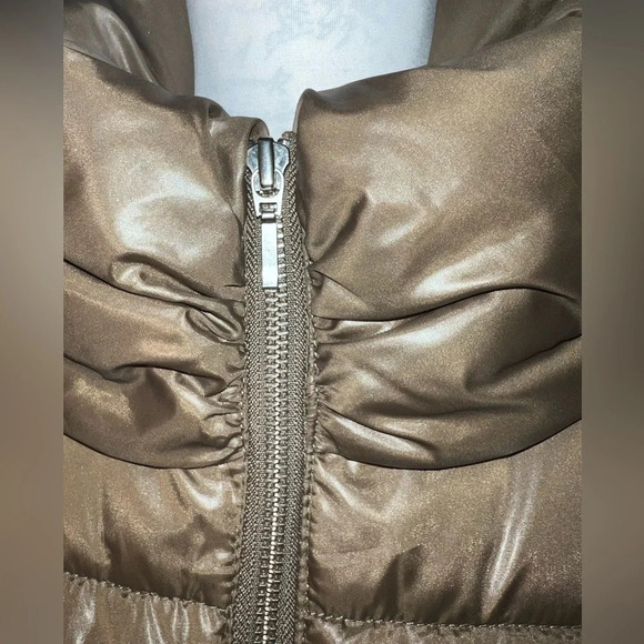 H&M, 6,long sleeve, zip closure, zip pocket cowl collar mid length, pufferjacket - Picture 10 of 13